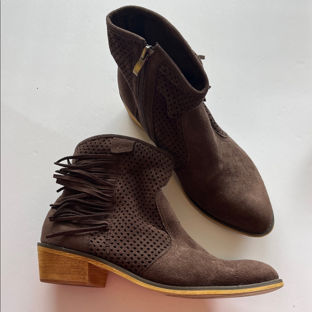 Mi.iM Western Chocolate Fringe Suede Boots